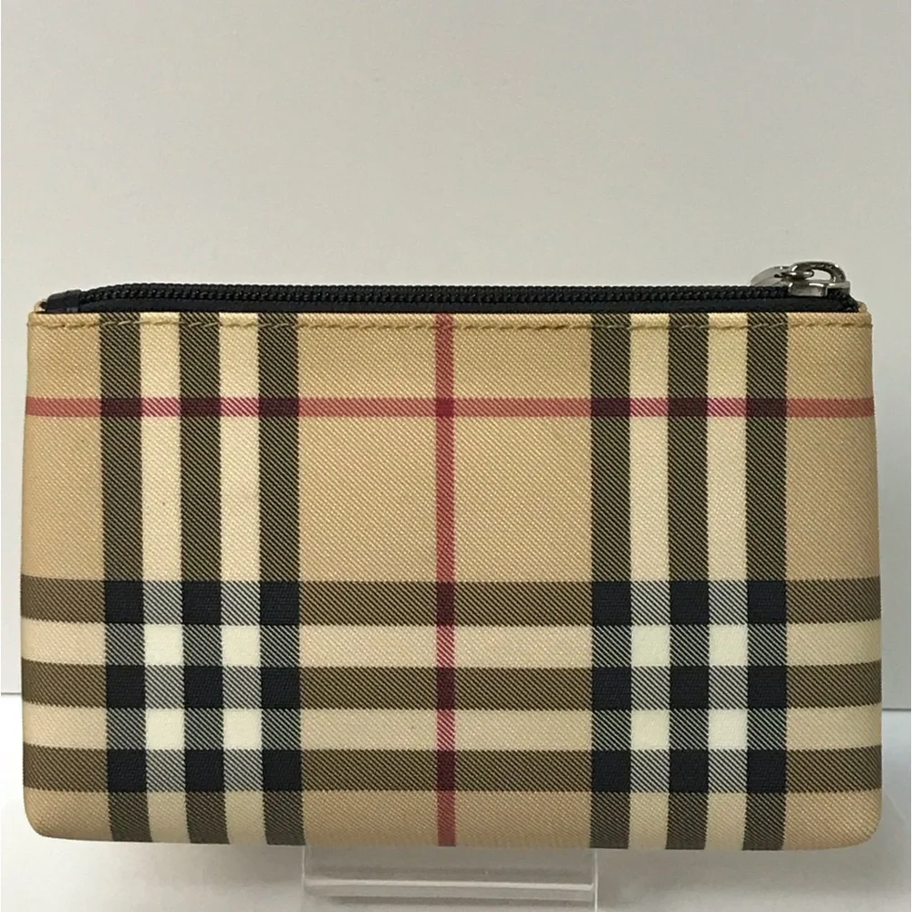 Burberry pre owned